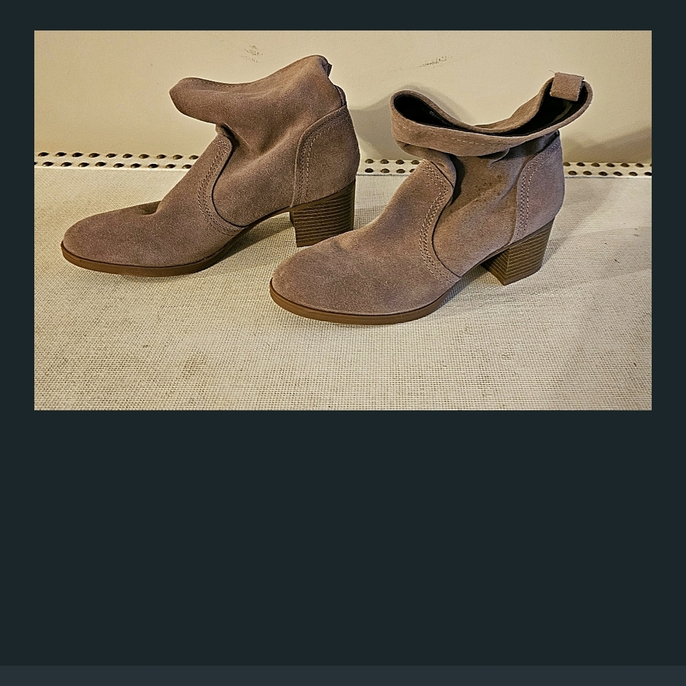 White Mountain, Women's Taupe Ankle Boots